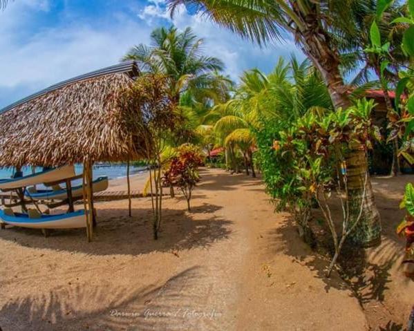 Denny'S Beach Resort Hotel Mariscos Exteriör bild